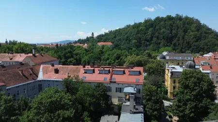 GEIDORF! ALTBAUJUWEL MIT SCHLOSSBERGBLICK IN GRAZER BESTLAGE!