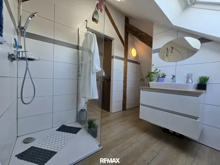 Badezimmer im Obergeschoss