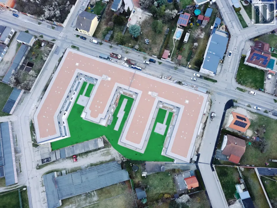 Neuwertige 2-Zi Wohnung mit Loggia, begehbarem Schrankraum & Fußbodenheizung in Wiener Neustadt! - Bild