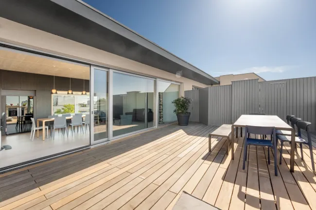 Erstbezug! 2,5-Zimmer Dachgeschosswohnung mit Terrasse, Nähe Parkanlage Theophil-Hansen-Gasse - Titelbild