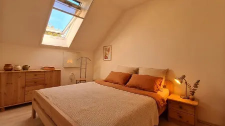 Schlafzimmer 1