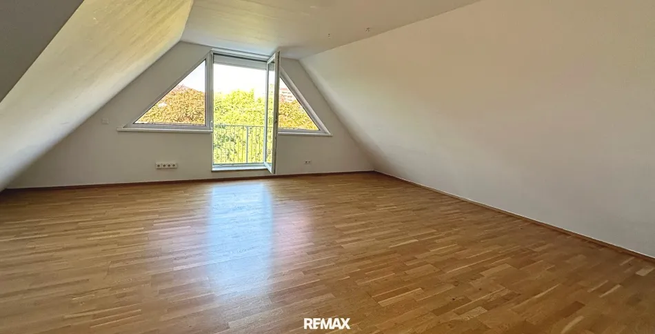 NEUWERTIGE 3-ZIMMER DG-WOHNUNG in Baden mit Garten, Balkon & Garage – 106m² Lebensqualität! - Titelbild