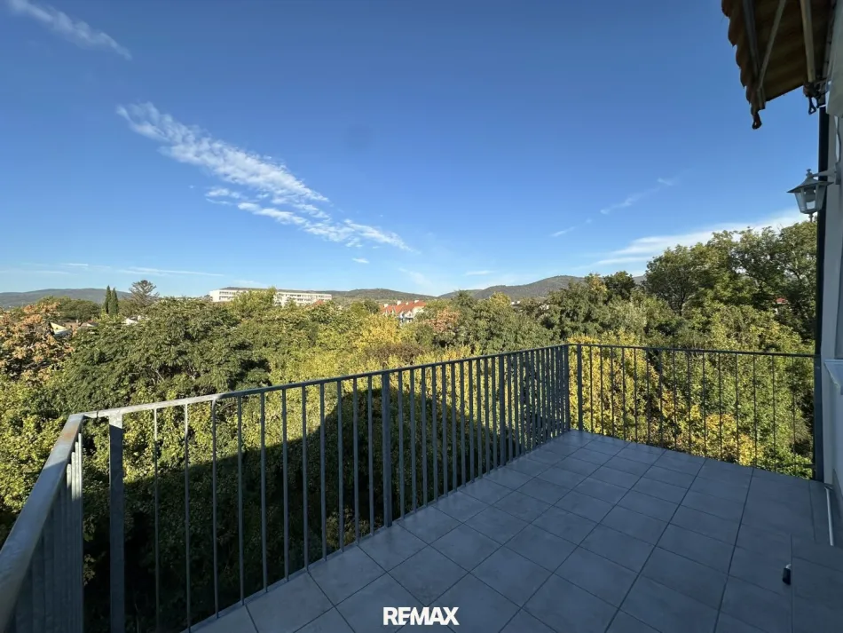 NEUWERTIGE 3-ZIMMER DG-WOHNUNG in Baden mit Garten, Balkon & Garage – 106m² Lebensqualität! - Bild