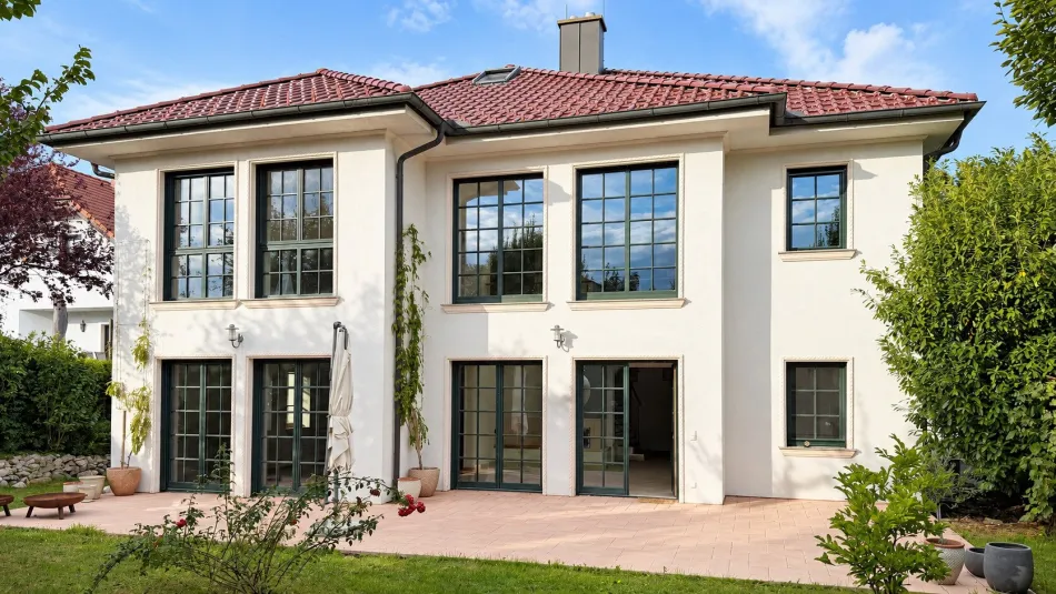 Möblierte Villa in Bisamberg 400 m² | 800 m² Grund, Spa mit Sauna, Garage für 3 Autos - Titelbild