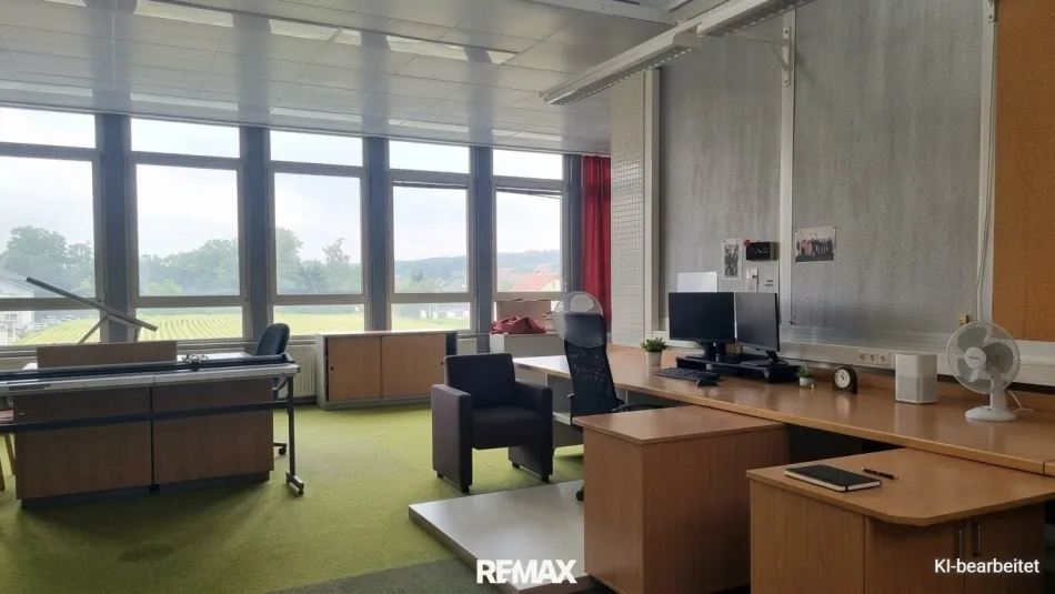 Gewerbefläche mit vielseitigen Nutzungsmöglichkeiten zu mieten in Schwanenstadt - Bild