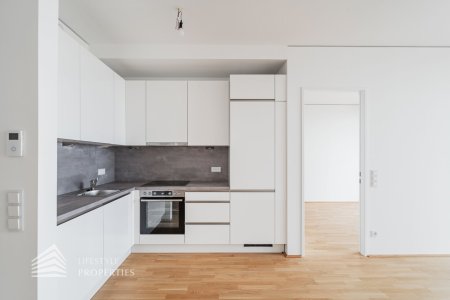 Erstbezug! 2-Zimmer Wohnung mit Topaussicht und Balkon, Nähe Neue Donau