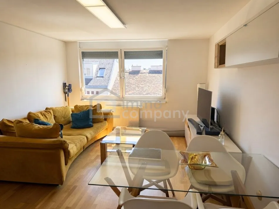 54 m² Modernes Möblierte Dachgeschosswohnung mit Stadtblick, lift und eigene Stellplatz in 1020, Wien! - Titelbild
