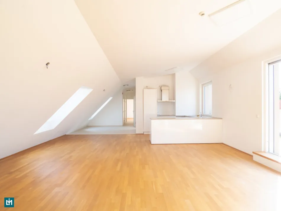 Großzügige 2-Zimmer-Dachgeschosswohnung mit zwei Süd-Terrassen in absoluter Ruhelage - Titelbild