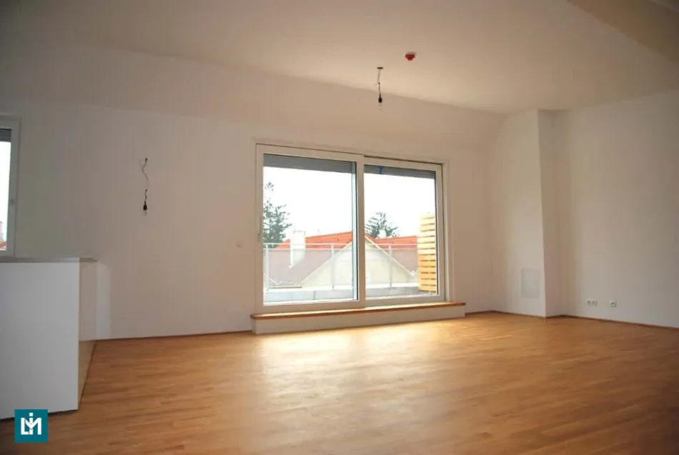Großzügige 2-Zimmer-Dachgeschosswohnung mit zwei Süd-Terrassen in absoluter Ruhelage - Bild
