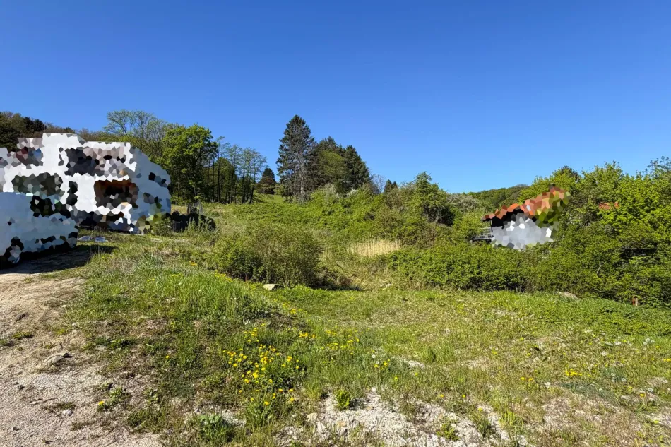 Sonnige Liegenschaft mit Entwicklungspotenzial