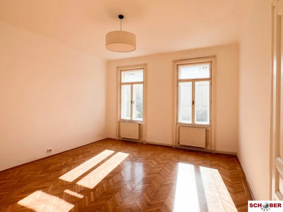 Klassischer Stilaltbau am Lutherplatz - Titelbild