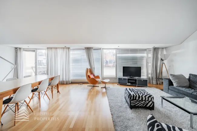 Lichtdurchflutete Maisonette-Wohnung mit Dachterrasse, Nähe Arenbergpark - Bild