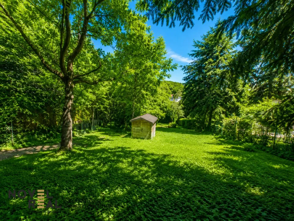 Einmaliges Panorama-Grundstück in Pötzleinsdorf – Wohnen zwischen Natur und urbaner Eleganz. Inklusive genehmigtem Bauplan. - Bild