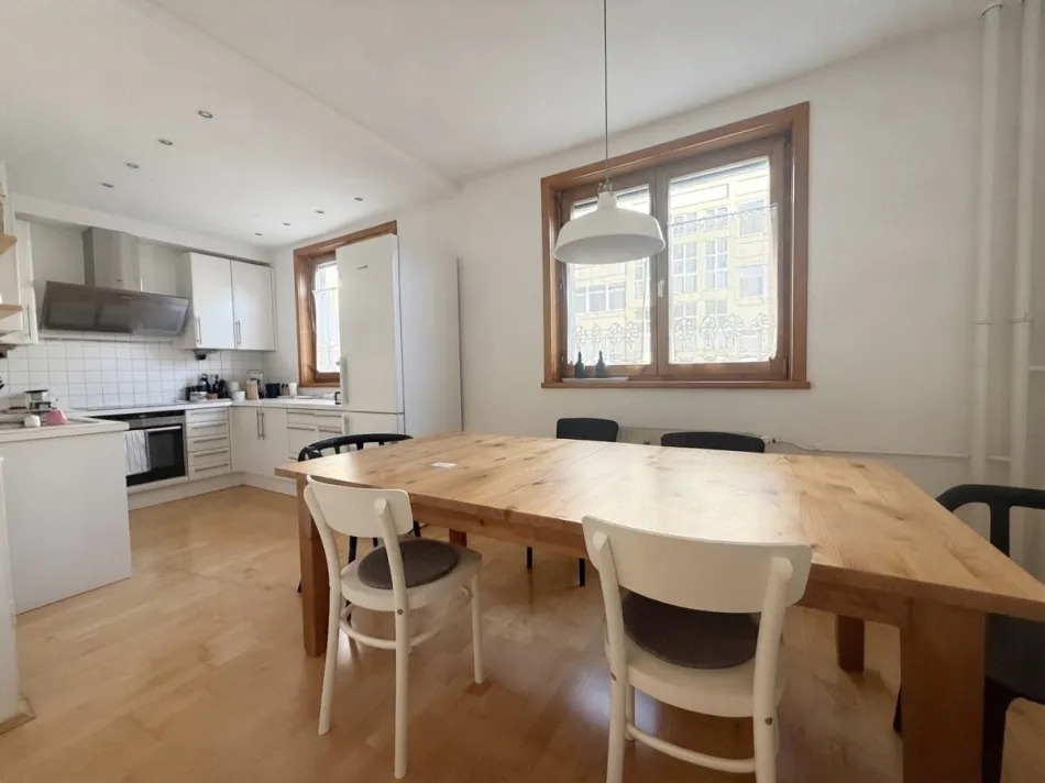 Großzügige hofseitig ausgerichtete 4-Zimmer Wohnung mit Balkon beim Augartenzu Kaufen! - Bild