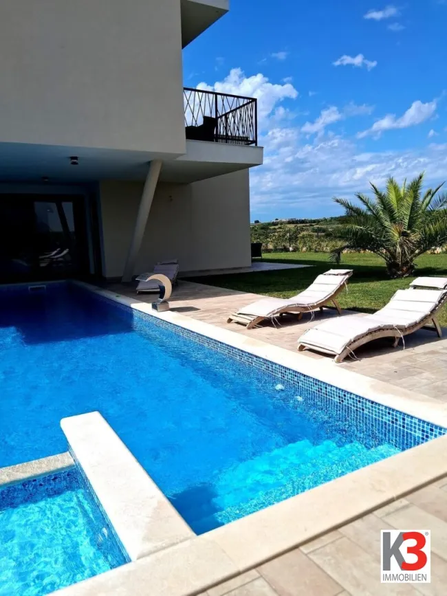 K3 - Moderne Villa in Novigrad - Bild