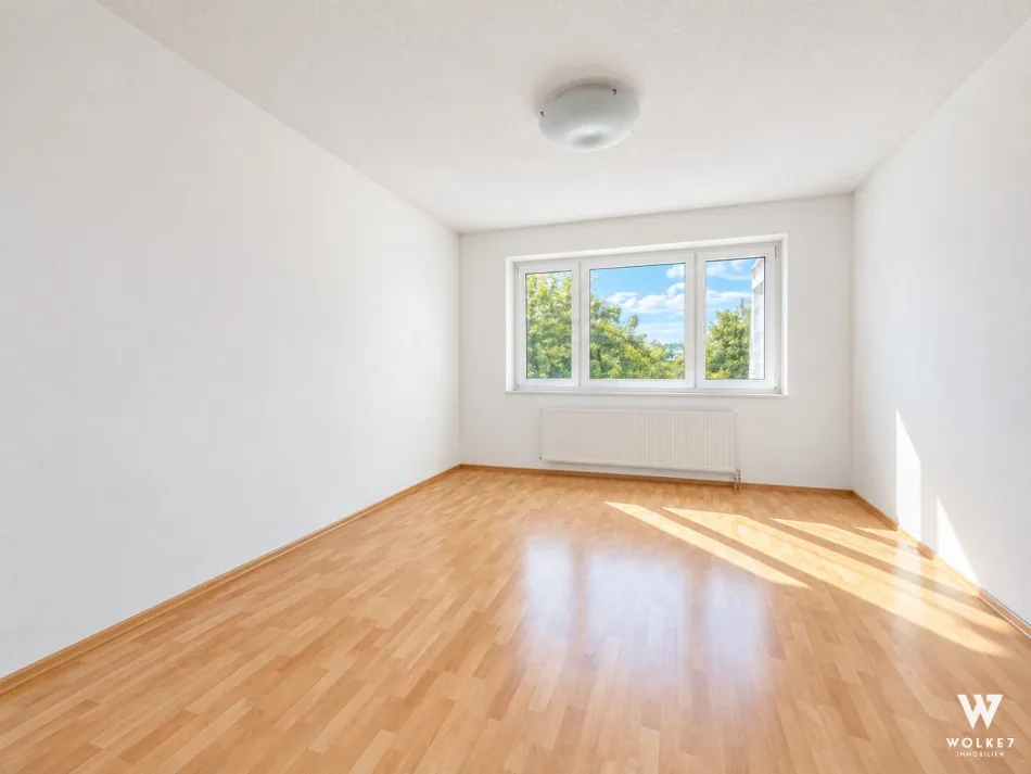 ++ Wohnen mit Grünblick | Helle 3-Zimmer-Wohnung in Ruhelage I U1 in Gehweite ++ - Bild