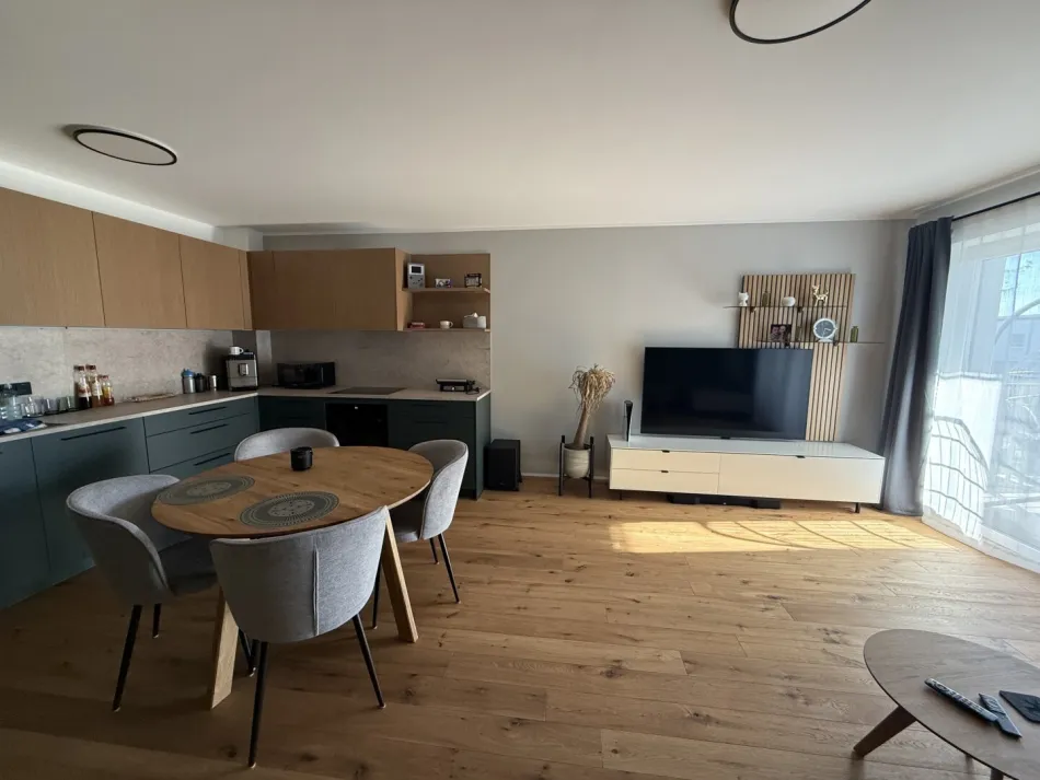 3-Zimmer-Wohnung | Küche inklusive | Tiefgaragenplatz - Bild