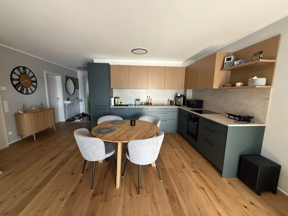 3-Zimmer-Wohnung | Küche inklusive | Tiefgaragenplatz - Bild