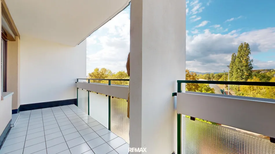 Barrierefreie Loggia-Wohnung mit vier Zimmern im 3. Liftstock - Titelbild