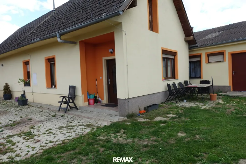 Charmantes Haus mit Geschichte – ebenerdig wohnen in ruhiger Lage - Titelbild