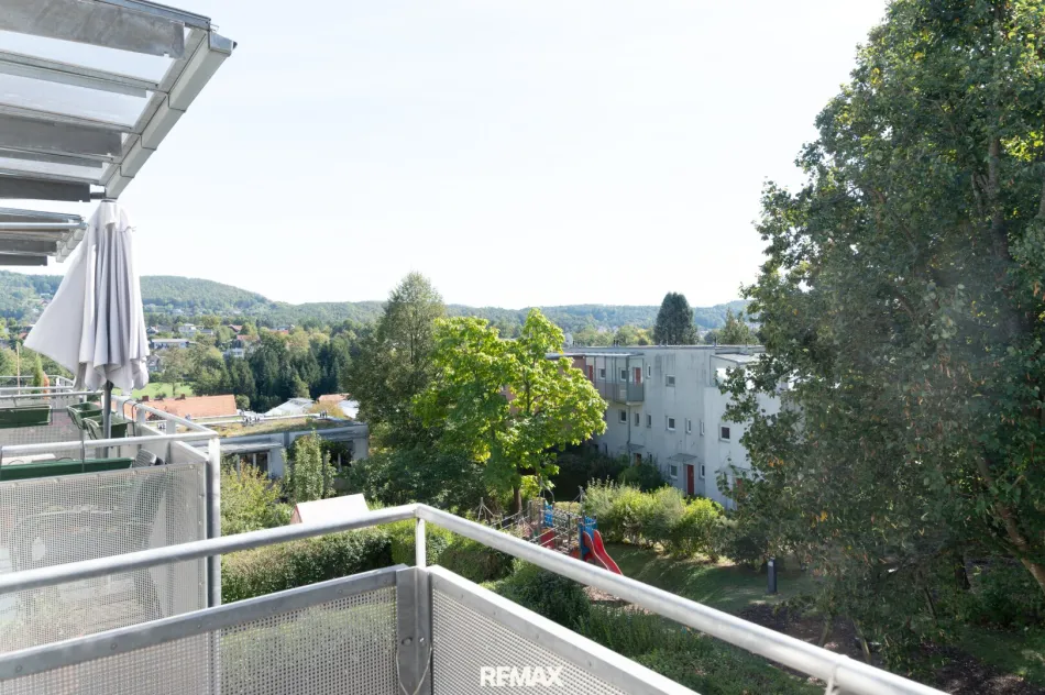Viel Platz, schöne Aussicht und gleich zwei Balkone - Bild