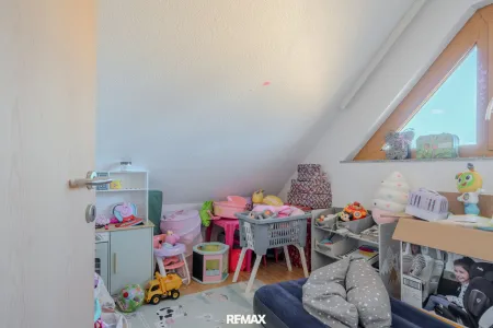 Zimmer 2 OG