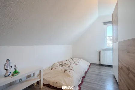Zimmer 2 OG