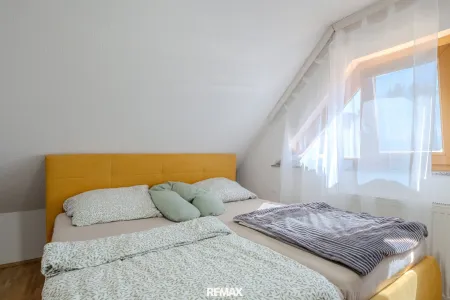 Zimmer 1 OG