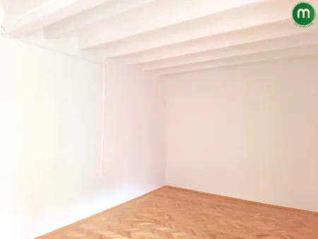 Wohn-/Schlafzimmer