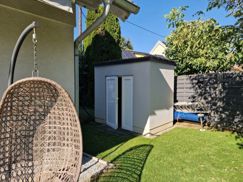 Ein Zuhause für Genießer-Einfamilienhaus mit Pool und 2 Garagen - bezugsbereit - Bild