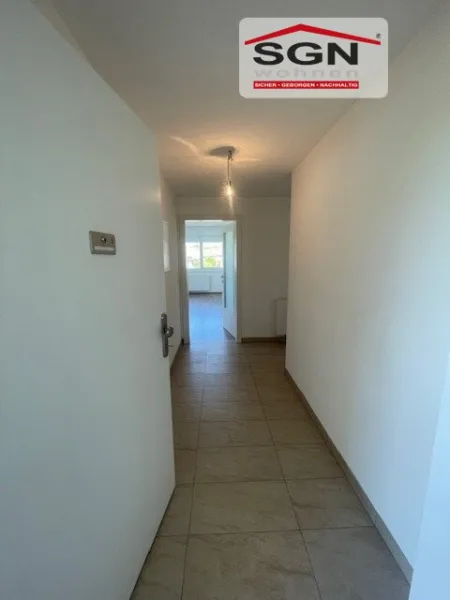 Mietkaufoption! Geräumige 3-Zimmer-Wohnung in ruhiger Lage mit großzügiger Loggia, Heizkosten inkludiert - Bild
