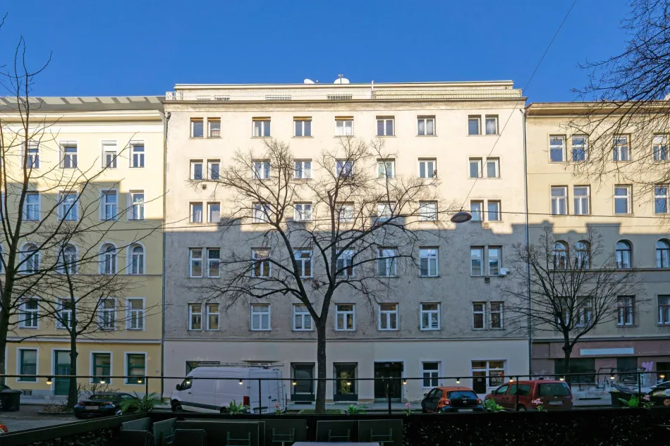 Südseitige Ansicht Straßentrakt