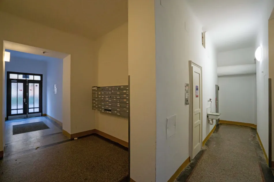 Südseitige Ansicht Straßentrakt