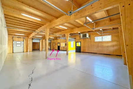 Halle_Zugang Büros
