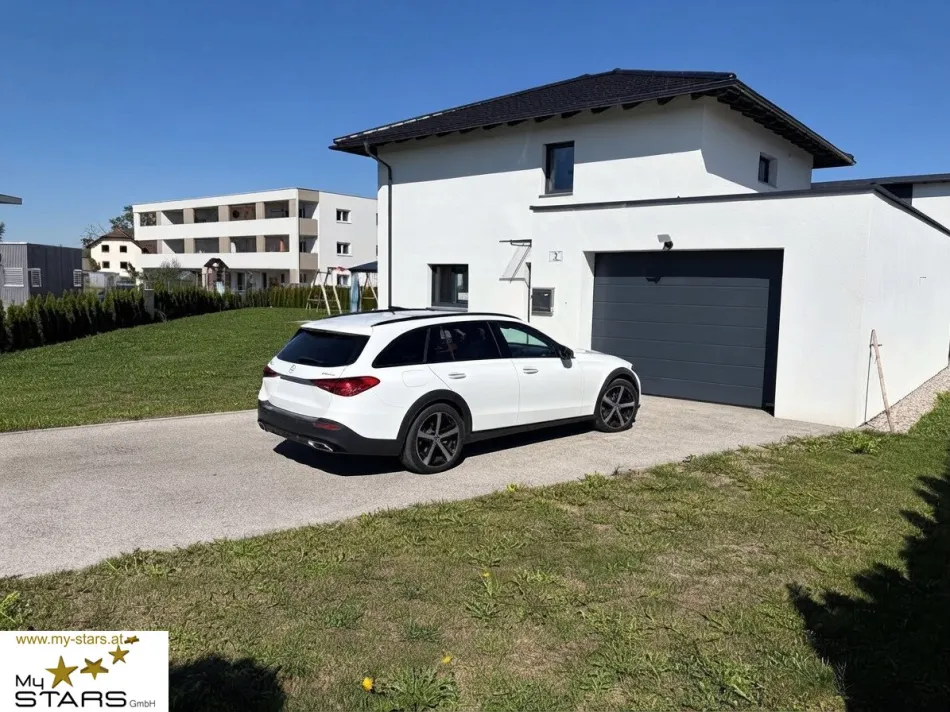 großes Einfamilienhaus mit 5 Zimmer, 130 m², Garten, Pool, Garage u.v.m. - Bild