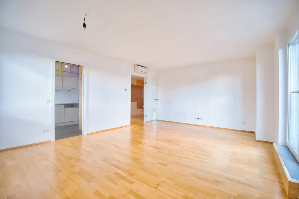 Über den Dächern Döblings: Klimatisierte 3-Zimmer-Wohnung mit privater Dachterrasse - Titelbild