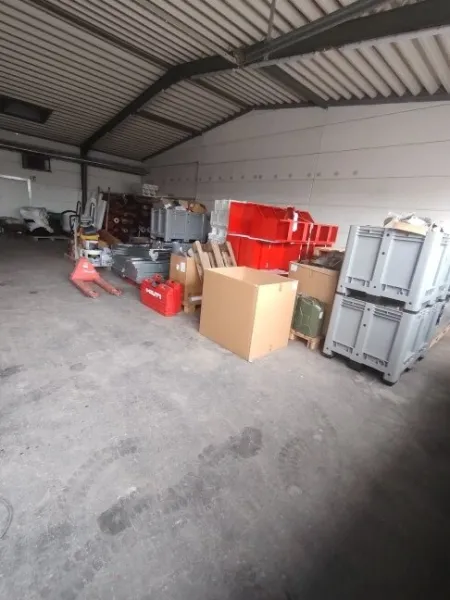 Großzügige Lagerhalle mit modernen Büro- & Besprechungsräumen in Spital bei Michelhausen an der B1 gelegen - Bild