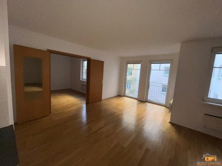 Gut geschnittenes Büro in guter Lage nahe U6