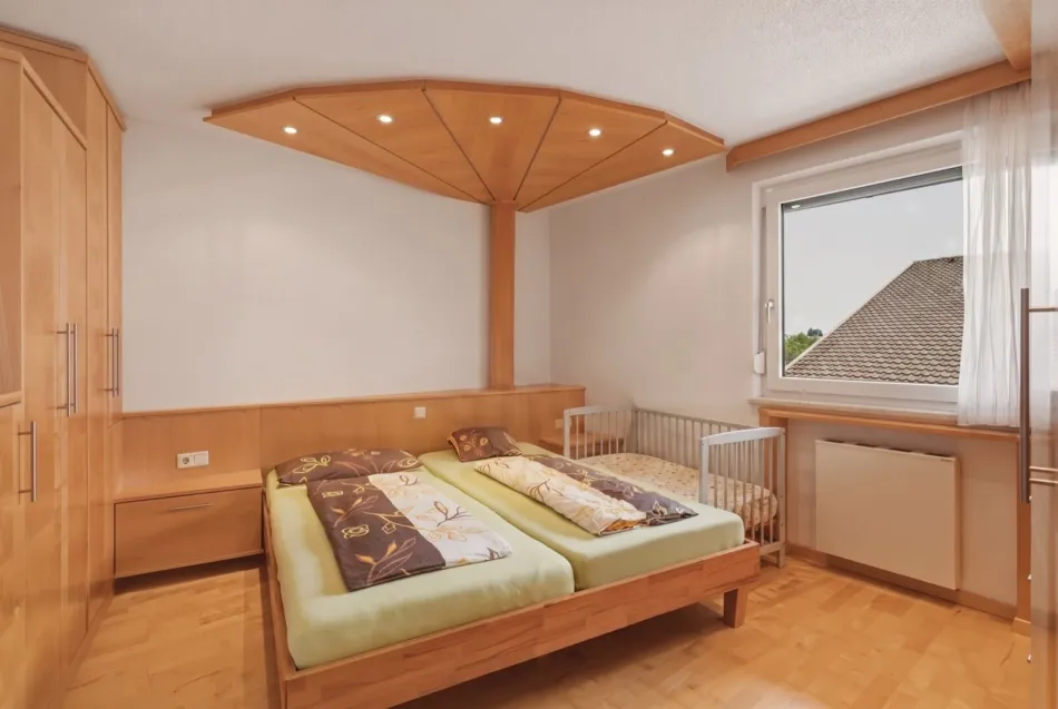 Wohnen in Axams: Gemütliche 3-Zimmer-Wohnung mit Bergblick, Südwest-Balkon & Tiefgarage - Bild