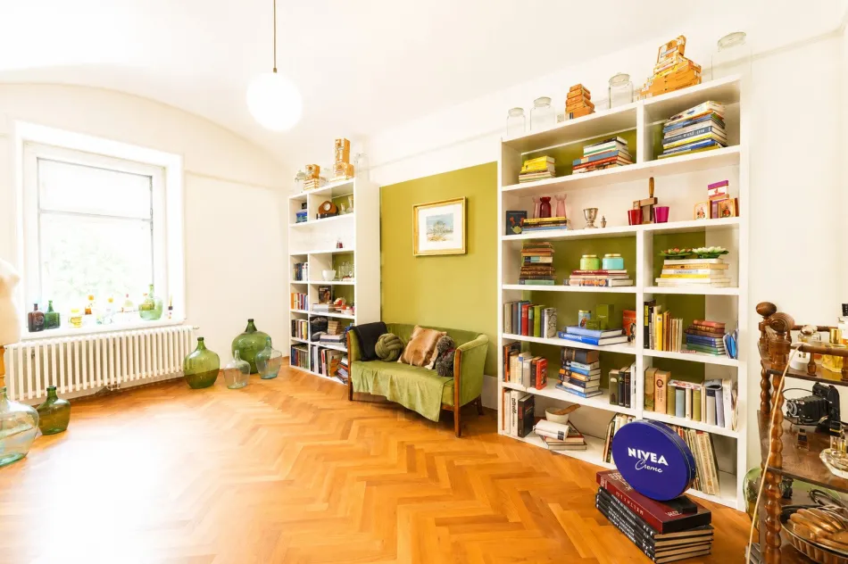 Gepflegtes Mehrparteienhaus mit 505 m² Garten in Top-Lage - Bild