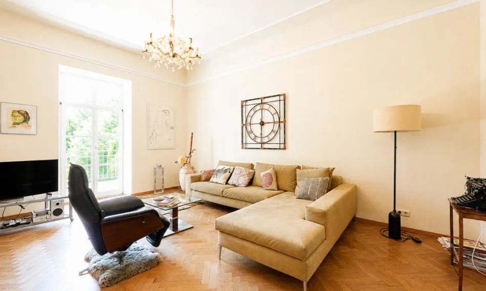 Gepflegtes Mehrparteienhaus mit 505 m² Garten in Top-Lage - Titelbild