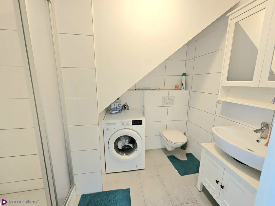 Hübsche Dachgeschosswohnung in Ruhelage! - Bild