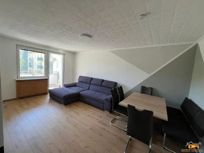 TROSTSTRASSE: Sonnige 2-Zimmer Loggia-Wohnung im 5 Liftstock und zentraler Wohnlage - Titelbild