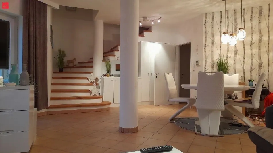 Mehrfamilienhaus auf ca. 1.700 m² Bauland-Agrar inkl. Inventar - Bild