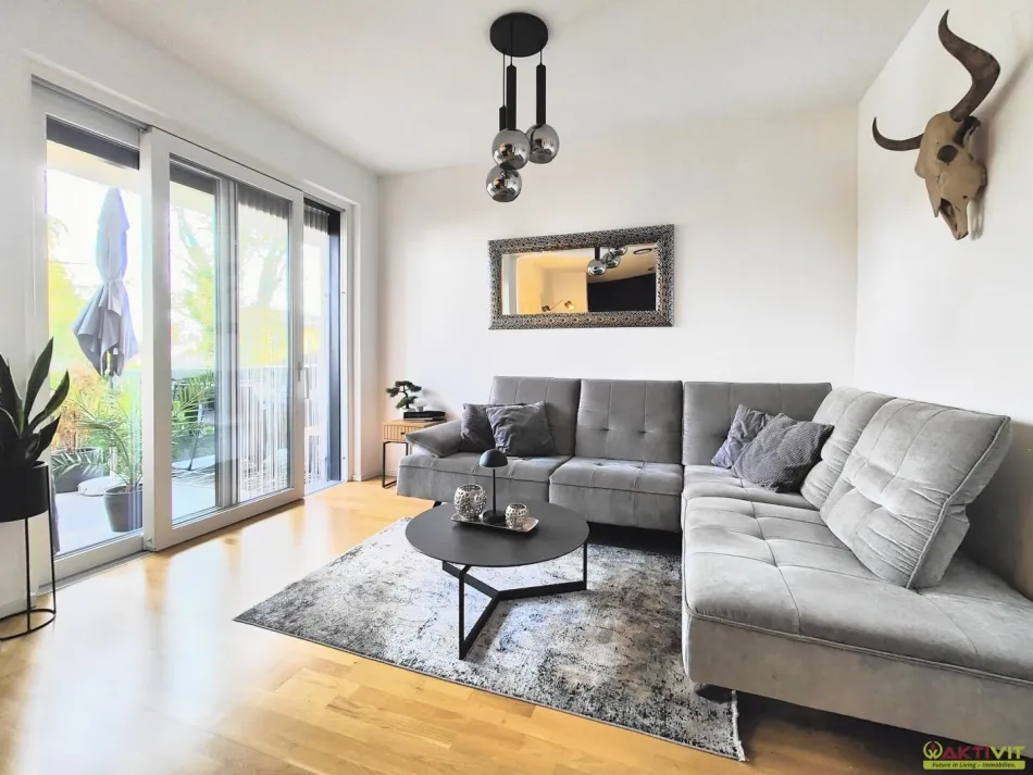 Neuwertige 4-Zimmer-Wohnung mit Südbalkon und Tiefgaragenplatz in Leibnitz - Titelbild