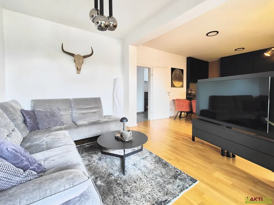 Neuwertige 4-Zimmer-Wohnung mit Südbalkon und Tiefgaragenplatz in Leibnitz - Bild