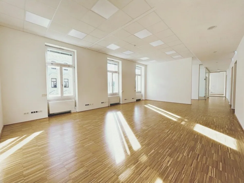 Exklusive Bürofläche 344 m², 12 Zimmer, vollsaniert, U-Bahn-Nähe, unbefristet! - Titelbild