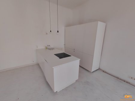 STADTWOHNUNG IN 1070 WIEN: Stilvolle 4-Zimmer Wohnung mit kleinem Balkon