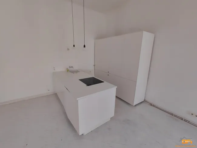 STADTWOHNUNG IN 1070 WIEN: Stilvolle 4-Zimmer Wohnung mit kleinem Balkon - Bild