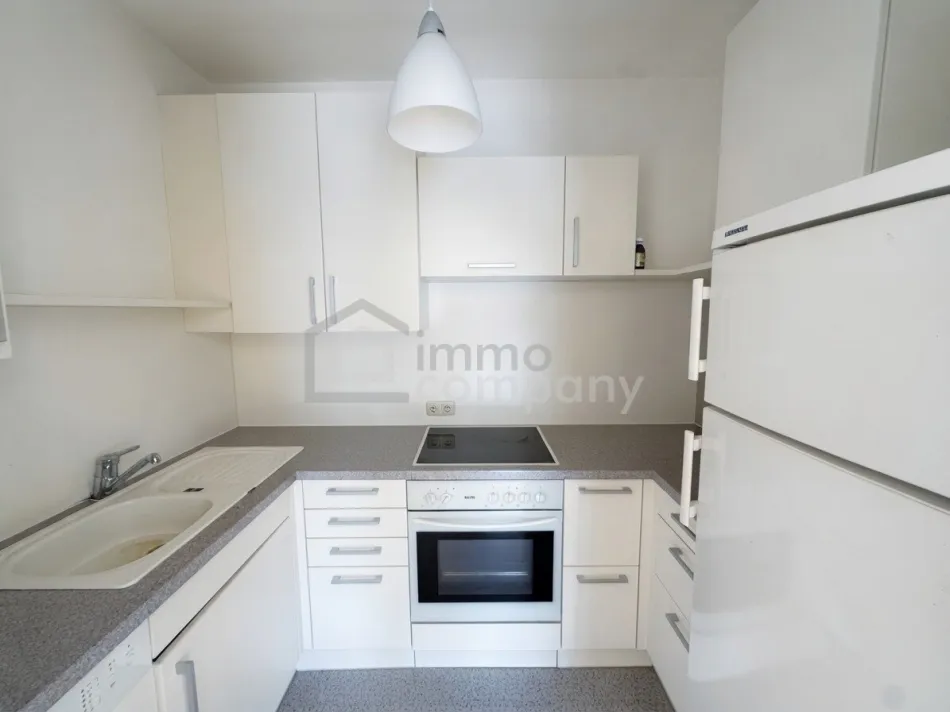 Optimal geschnittene Wohnung in Zentrumsnähe mit Tiefgaragenstellplatz - Bild